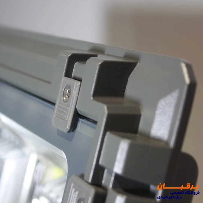 پروژکتور خورشیدی 300 وات گریت سولار Great solar 4 پروژکتور خورشیدی ویلایی